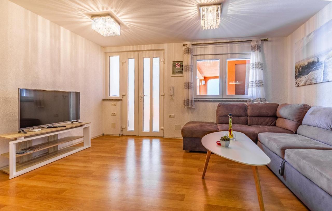 Apartment Larst