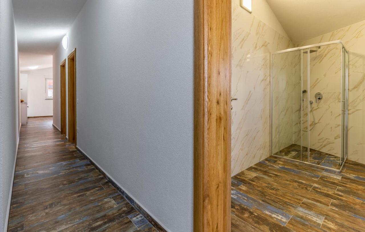 Apartment Larst
