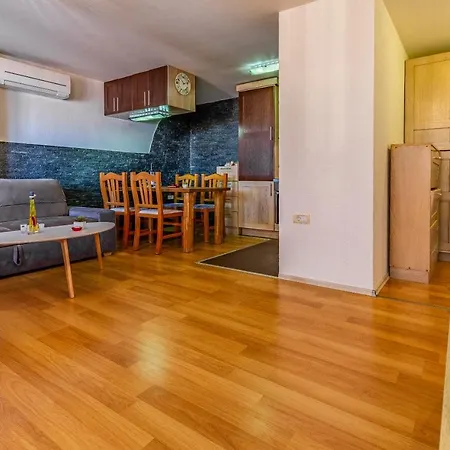 Apartments Larst Medulin Extérieur photo