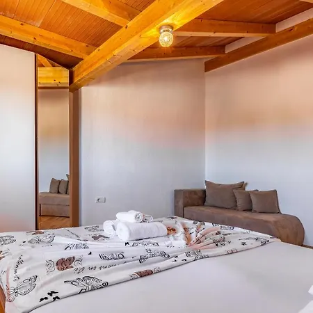 Apartments Larst Medulin Extérieur photo
