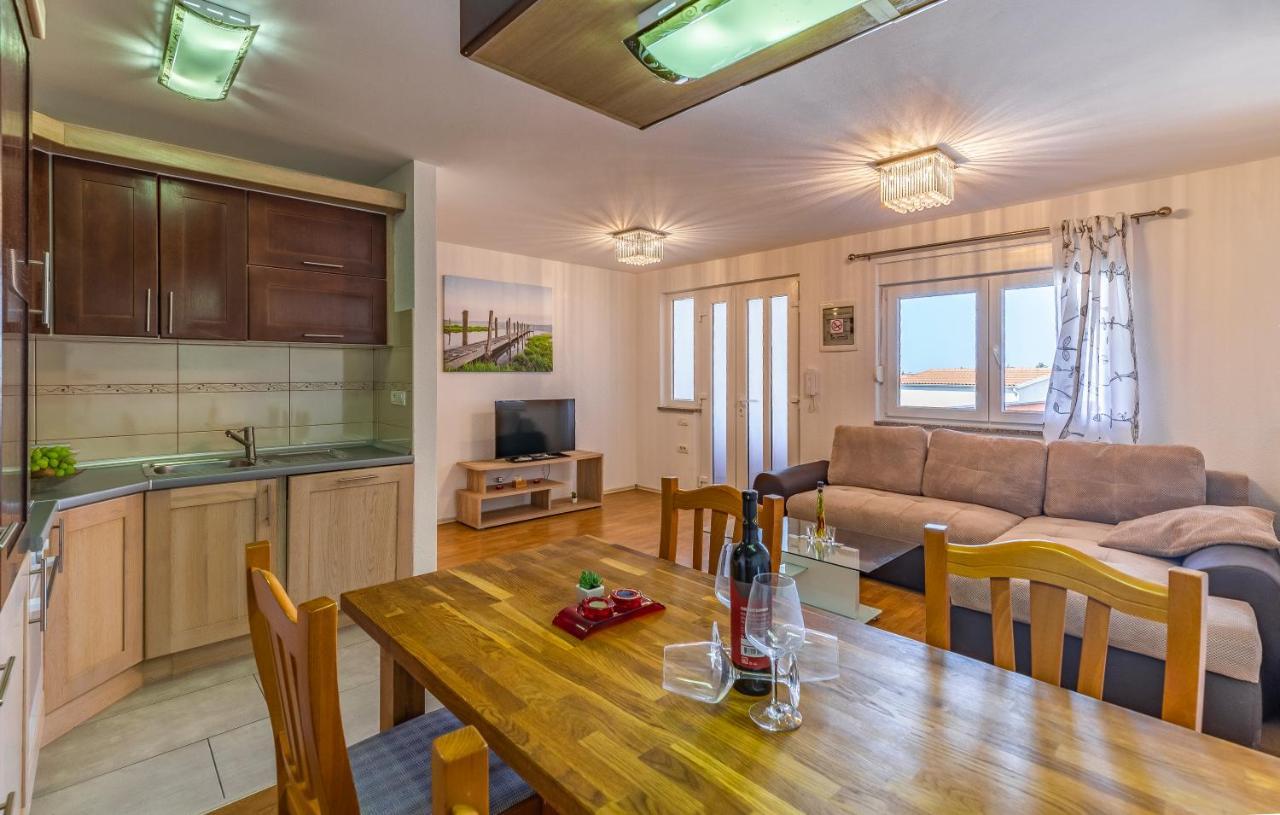 Apartman Larst