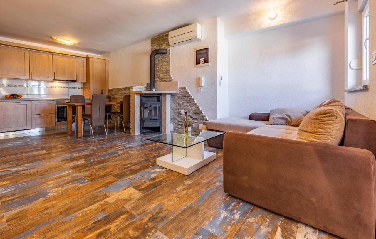 Apartman Larst Medulin