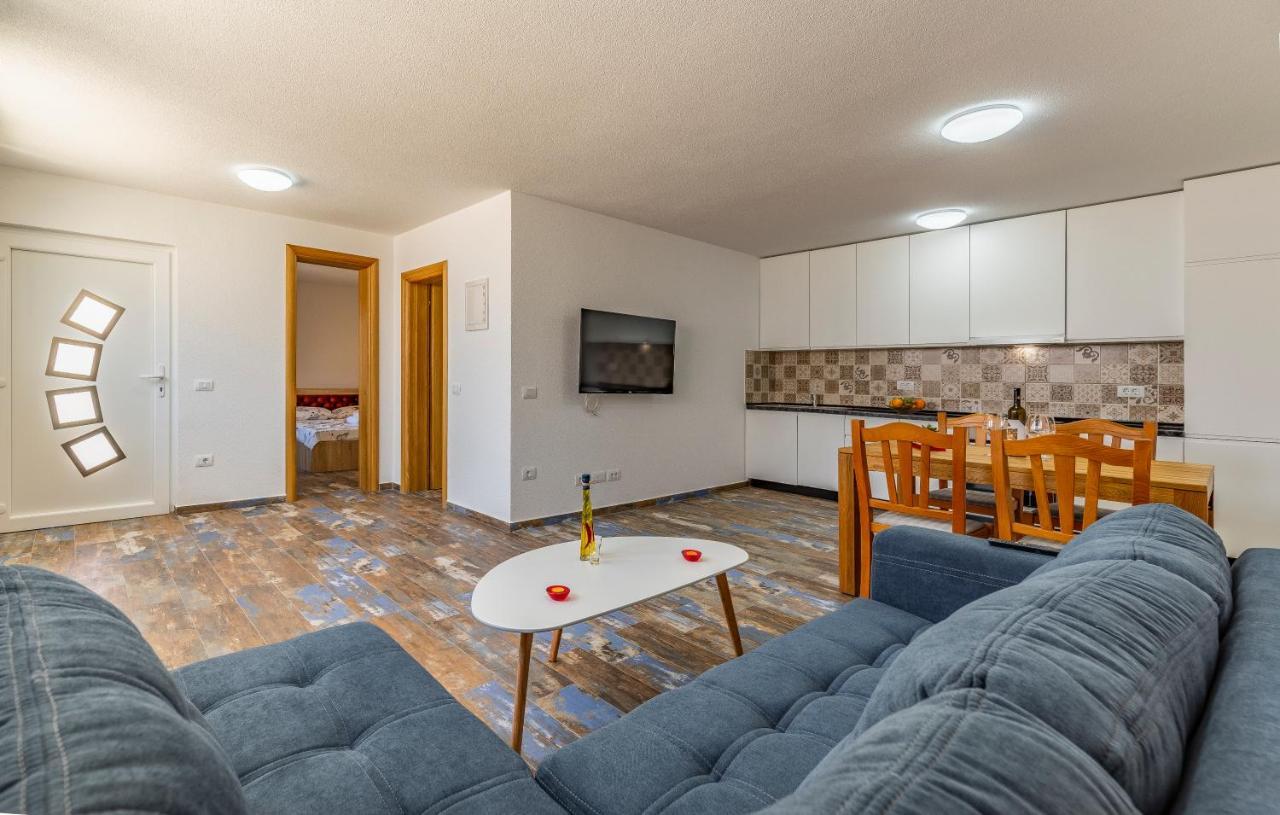 Apartment Larst